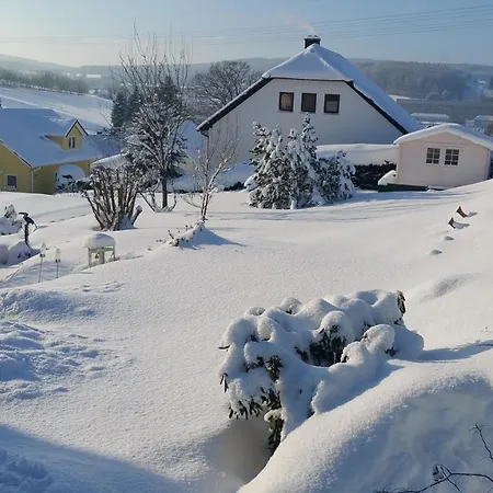 Im Erzgebirge Wandern, Fahrrad Fahren Oder Entspannen Ehrenfriedersdorf Exterior photo